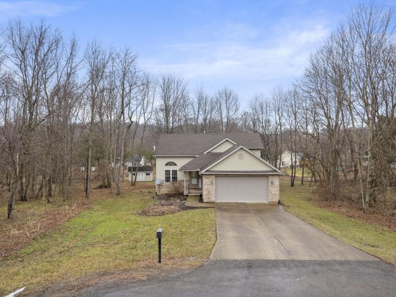 70 Queensway Court, Howard, OH 43028 Photo 3