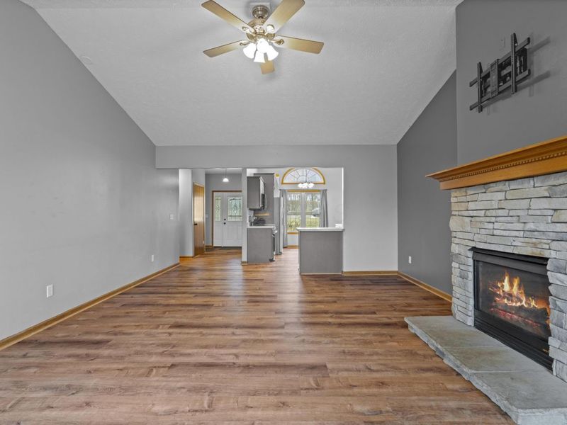 70 Queensway Court, Howard, OH 43028 Photo 7