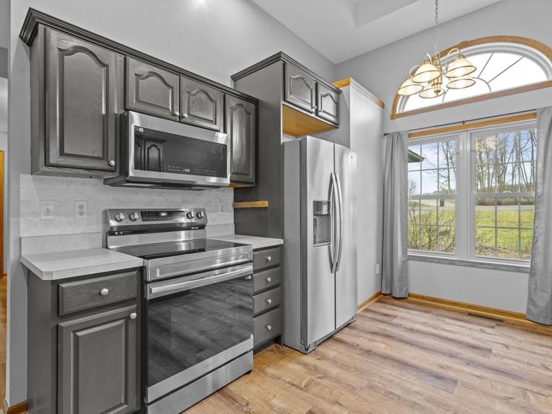 70 Queensway Court, Howard, OH 43028 Photo 9