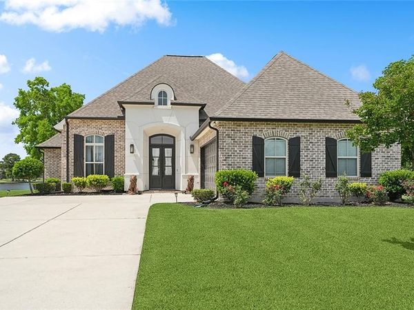 317 E AUGUSTA Lane, Slidell, LA 70458