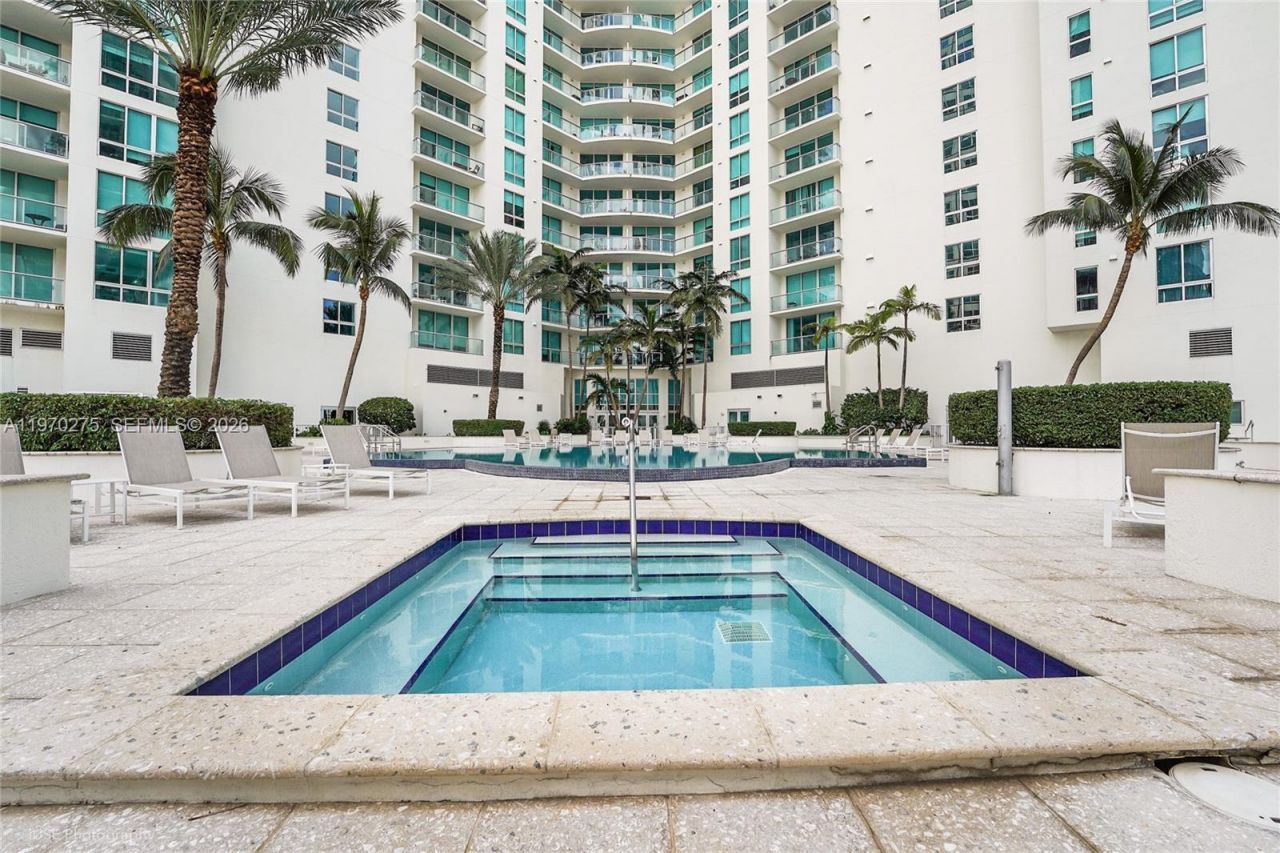 300 S Biscayne Blvd, Unit T-2602, Miami, FL 33131 Photo