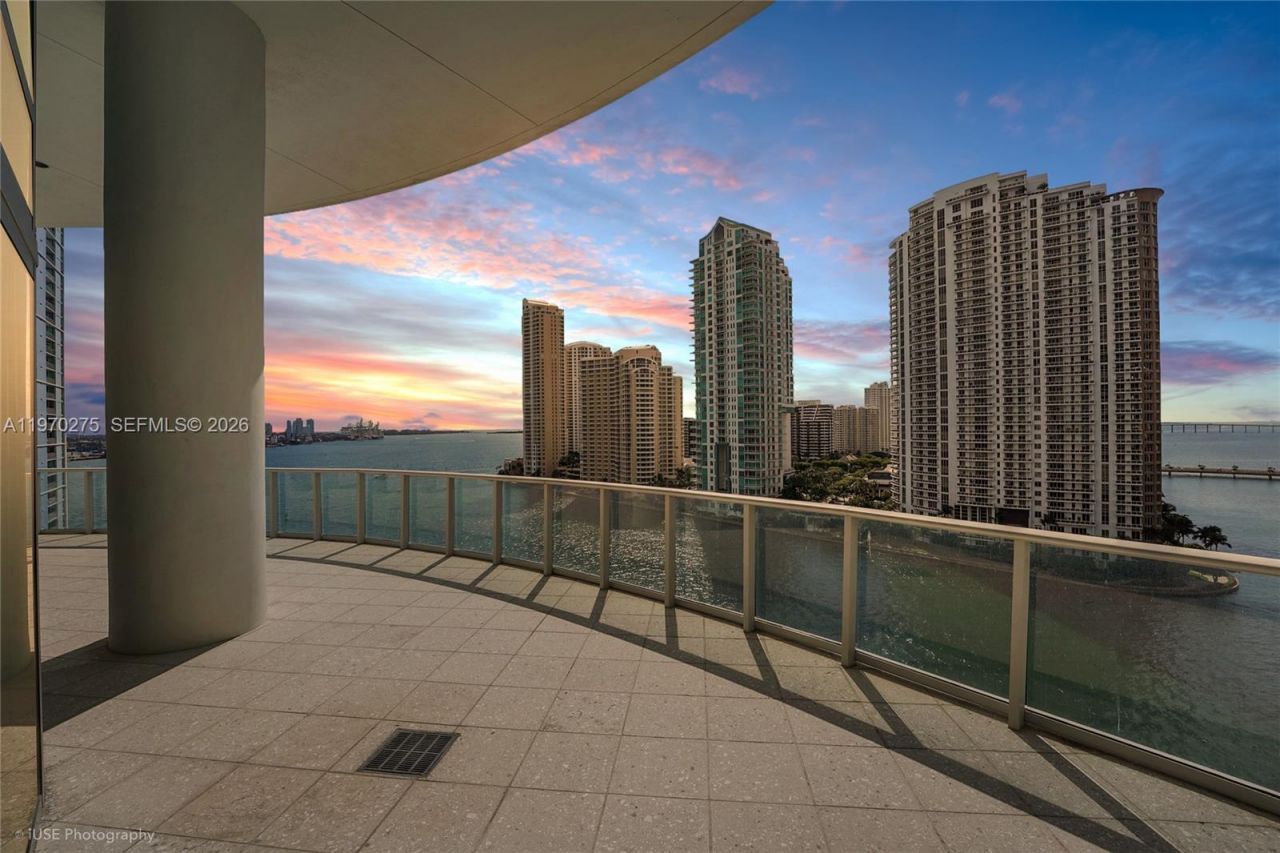 300 S Biscayne Blvd, Unit T-2602, Miami, FL 33131 Photo