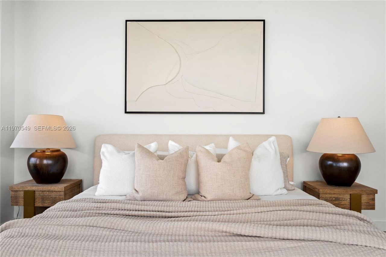 2678 Tigertail Ave , Unit 1202, Miami, FL 33133 Photo