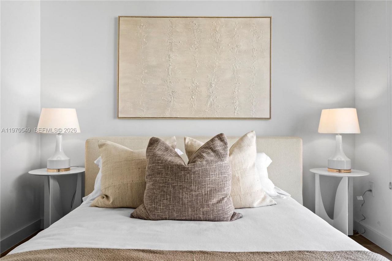 2678 Tigertail Ave , Unit 1202, Miami, FL 33133 Photo