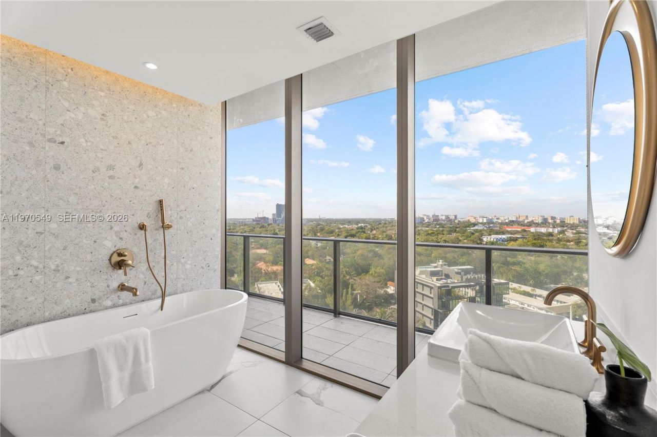 2678 Tigertail Ave , Unit 1202, Miami, FL 33133 Photo