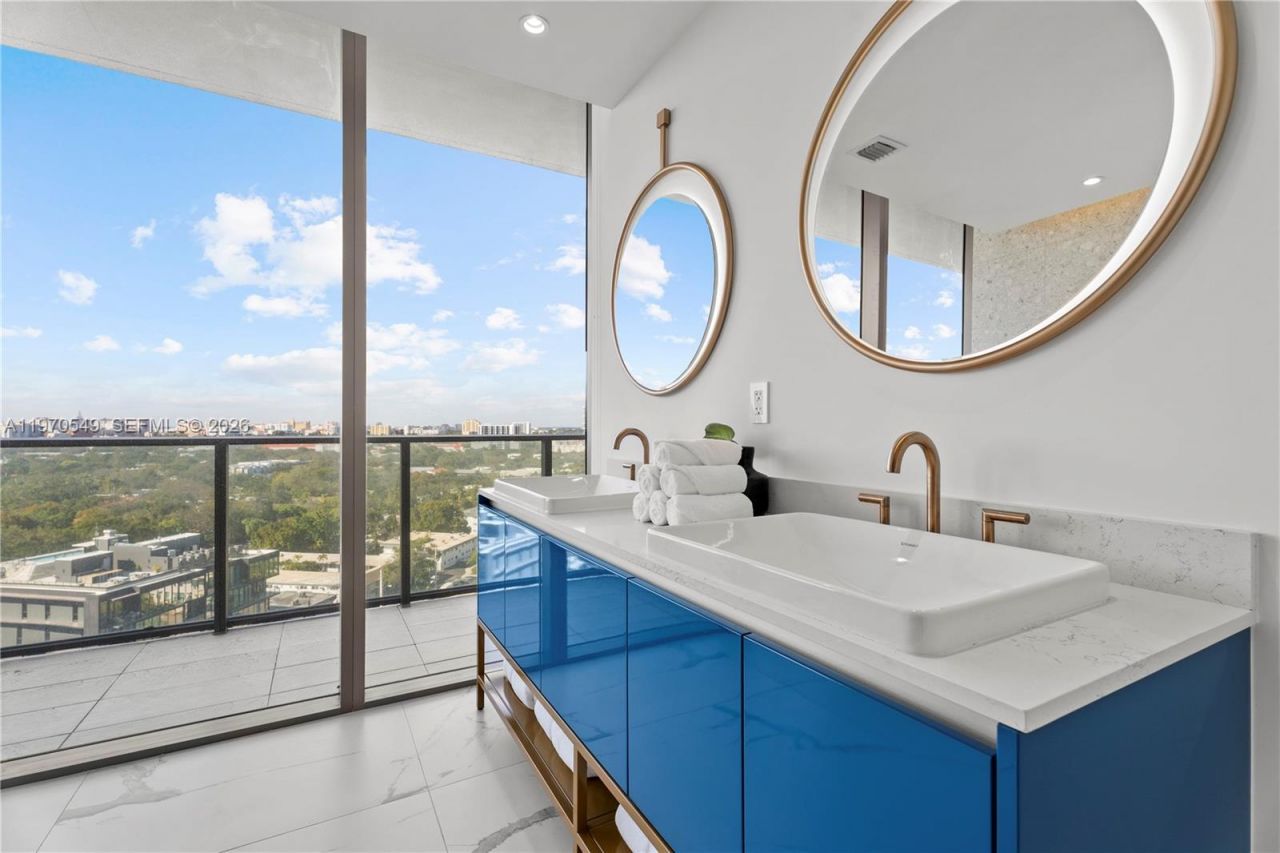 2678 Tigertail Ave , Unit 1202, Miami, FL 33133 Photo