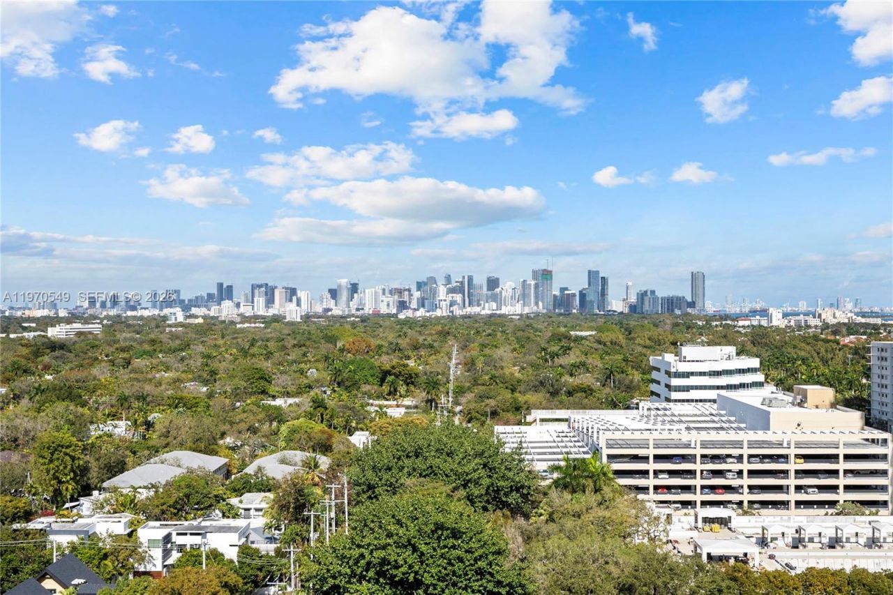 2678 Tigertail Ave , Unit 1202, Miami, FL 33133 Photo