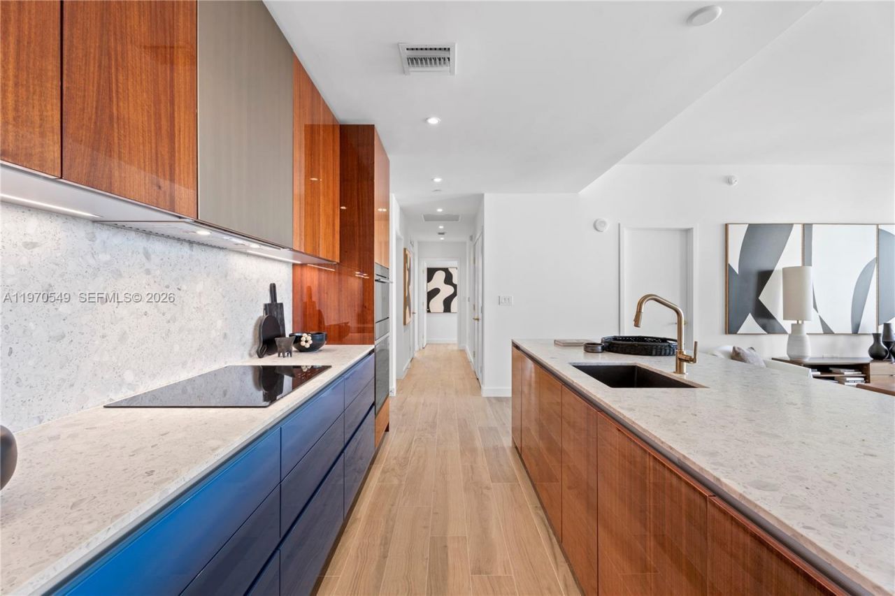 2678 Tigertail Ave , Unit 1202, Miami, FL 33133 Photo