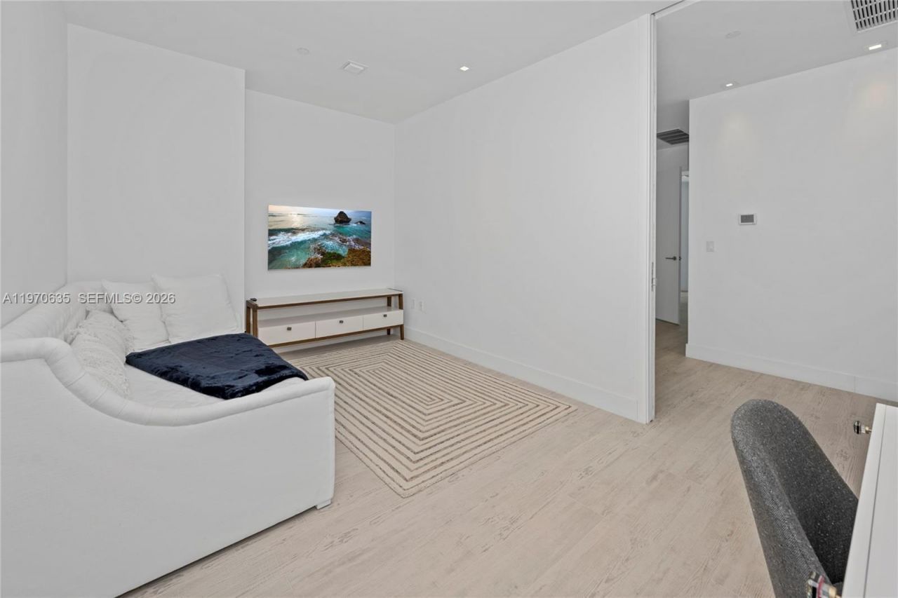 17475 Collins Ave , Unit 1201, Sunny Isles Beach, FL 33160 Photo