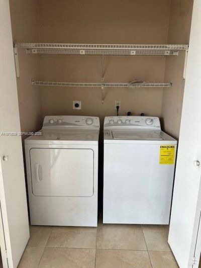 1521 W 42nd Pl , Unit 18, Hialeah, FL 33012 Photo