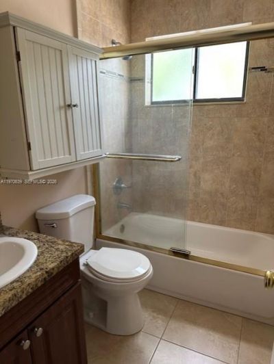 1521 W 42nd Pl , Unit 18, Hialeah, FL 33012 Photo