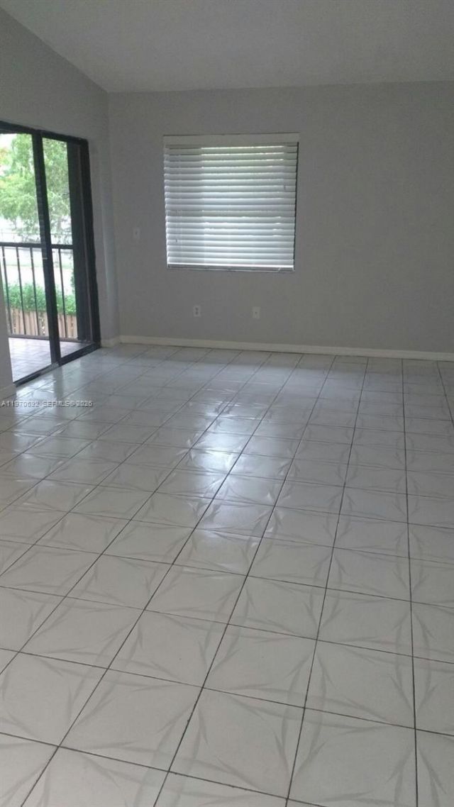 9810 Hammocks Blvd, Unit 202, Miami, FL 33196 Photo