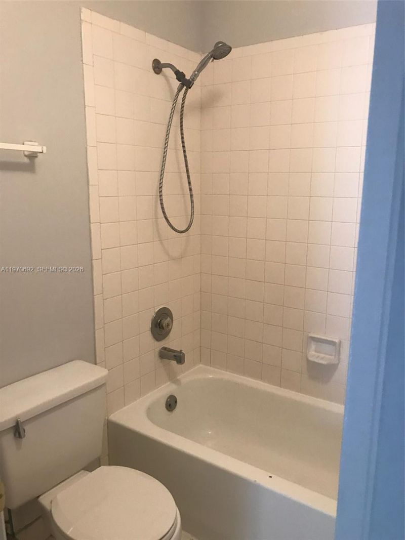 9810 Hammocks Blvd, Unit 202, Miami, FL 33196 Photo