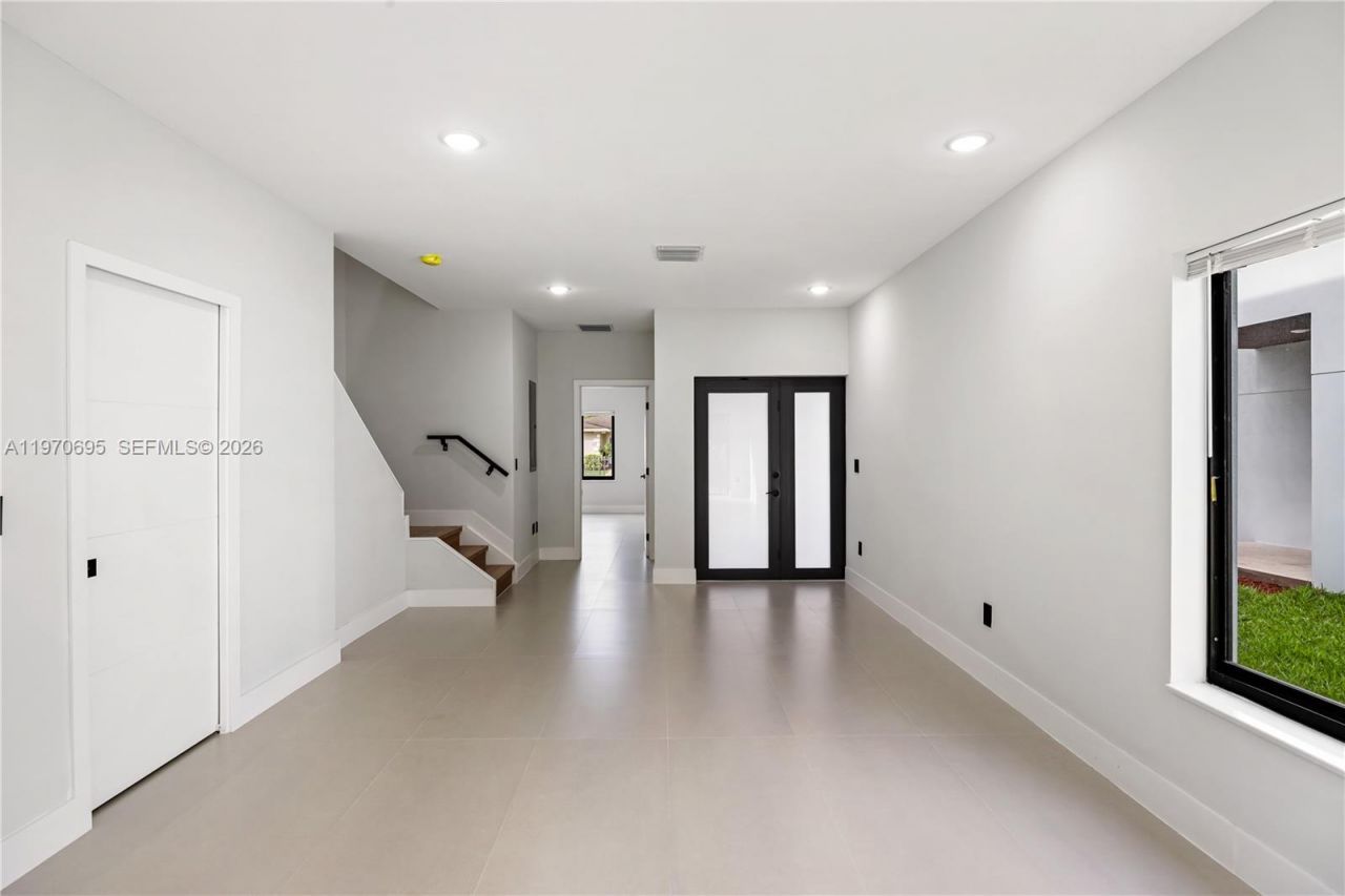 120 NW 5th Ave , Unit 120, Hallandale Beach, FL 33009 Photo