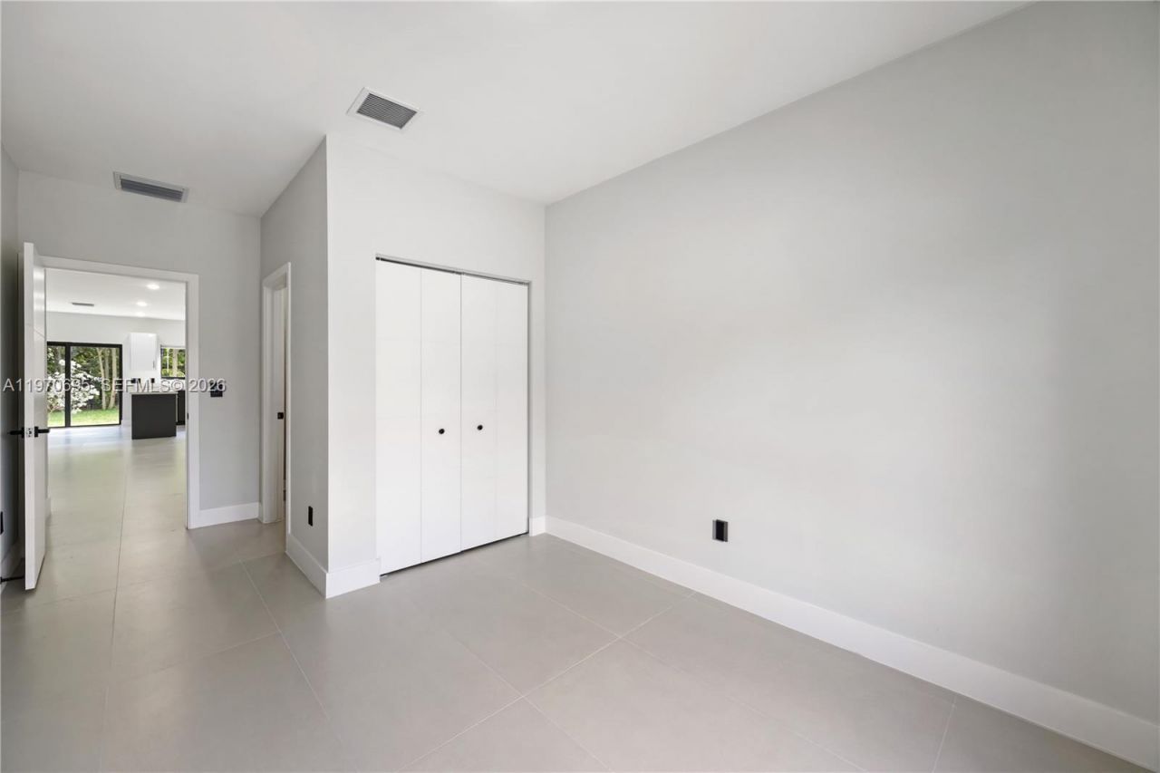 120 NW 5th Ave , Unit 120, Hallandale Beach, FL 33009 Photo