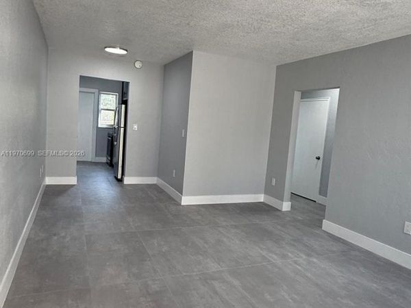 Unit 8B, Miami, FL 33135