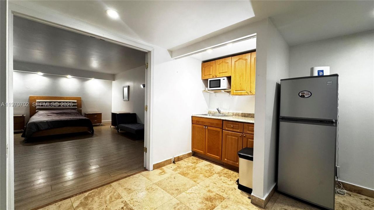 999 Brickell Bay Dr , Unit 303, Miami, FL 33131 Photo