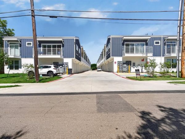 2925 Spruce Valley Lane, Unit 303, Dallas, TX 75233