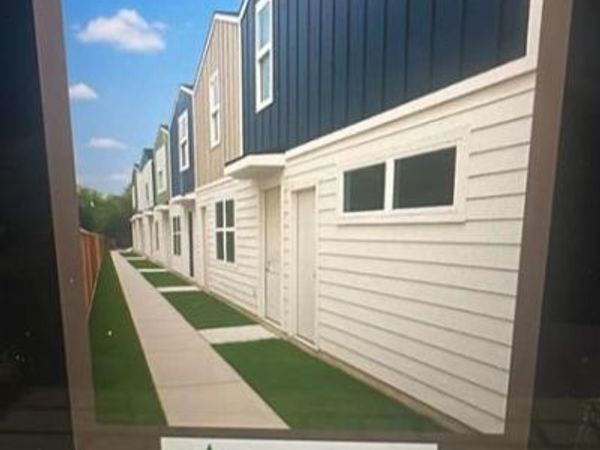 2925 Spruce Valley Lane, Unit 402, Dallas, TX 75233