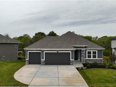 10504 N Mulberry Street, Kansas City, MO 64155