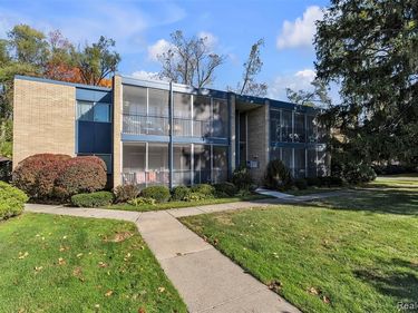 16557 Middlebelt Road, Livonia, MI 48154