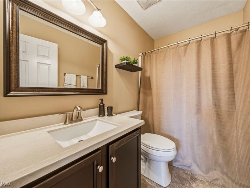 5556 Saint Thomas Lane, Madison, OH 44057 Photo 23