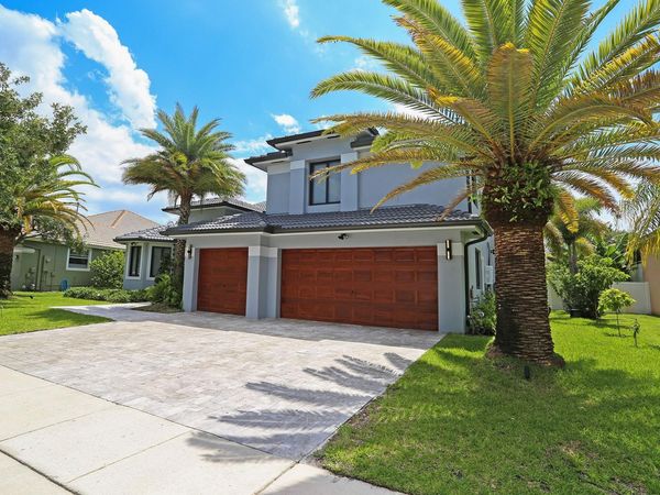 1828 NW 140th Ter, Pembroke Pines, FL 33028