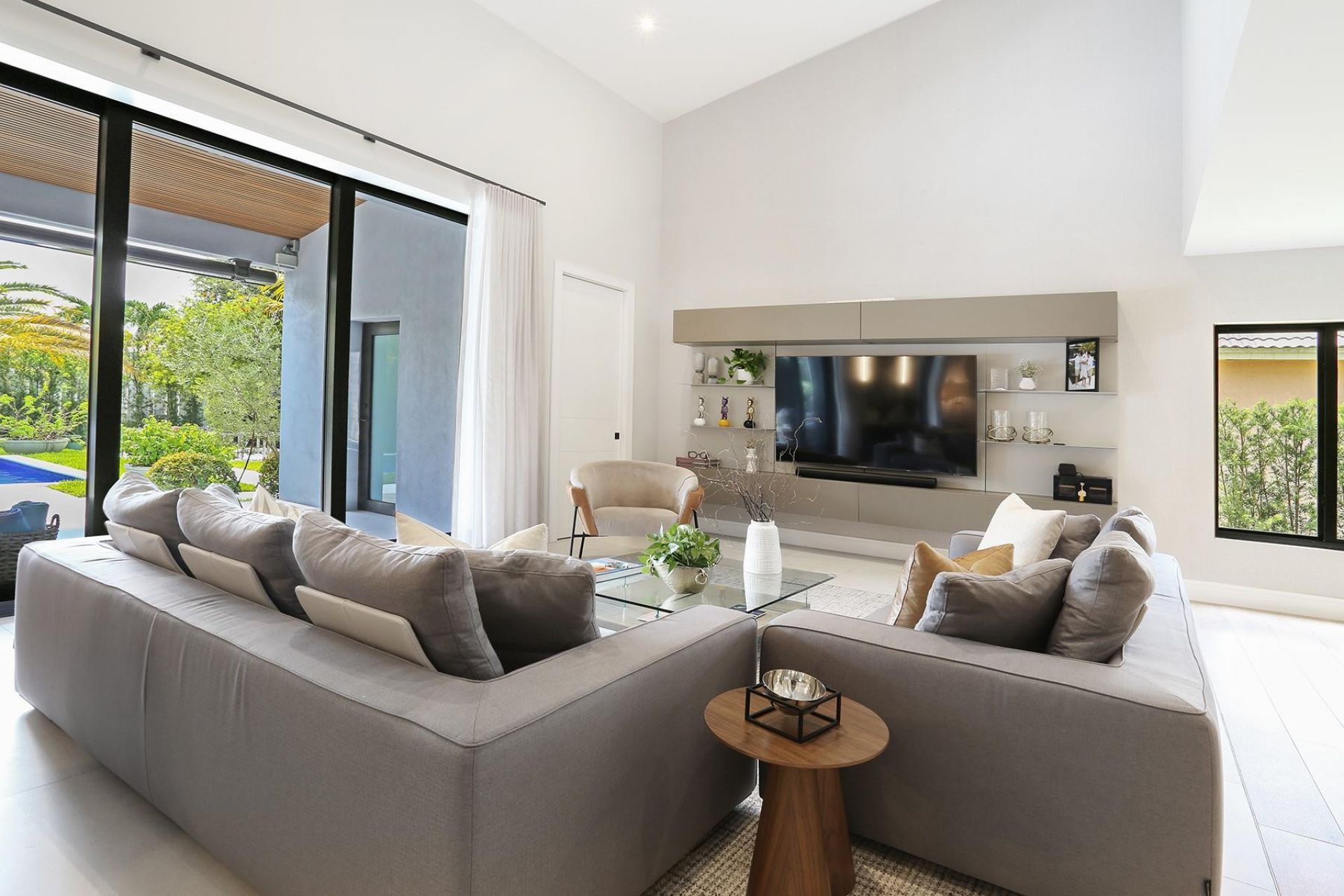 1828 NW 140th Ter, Pembroke Pines, FL 33028 Photo