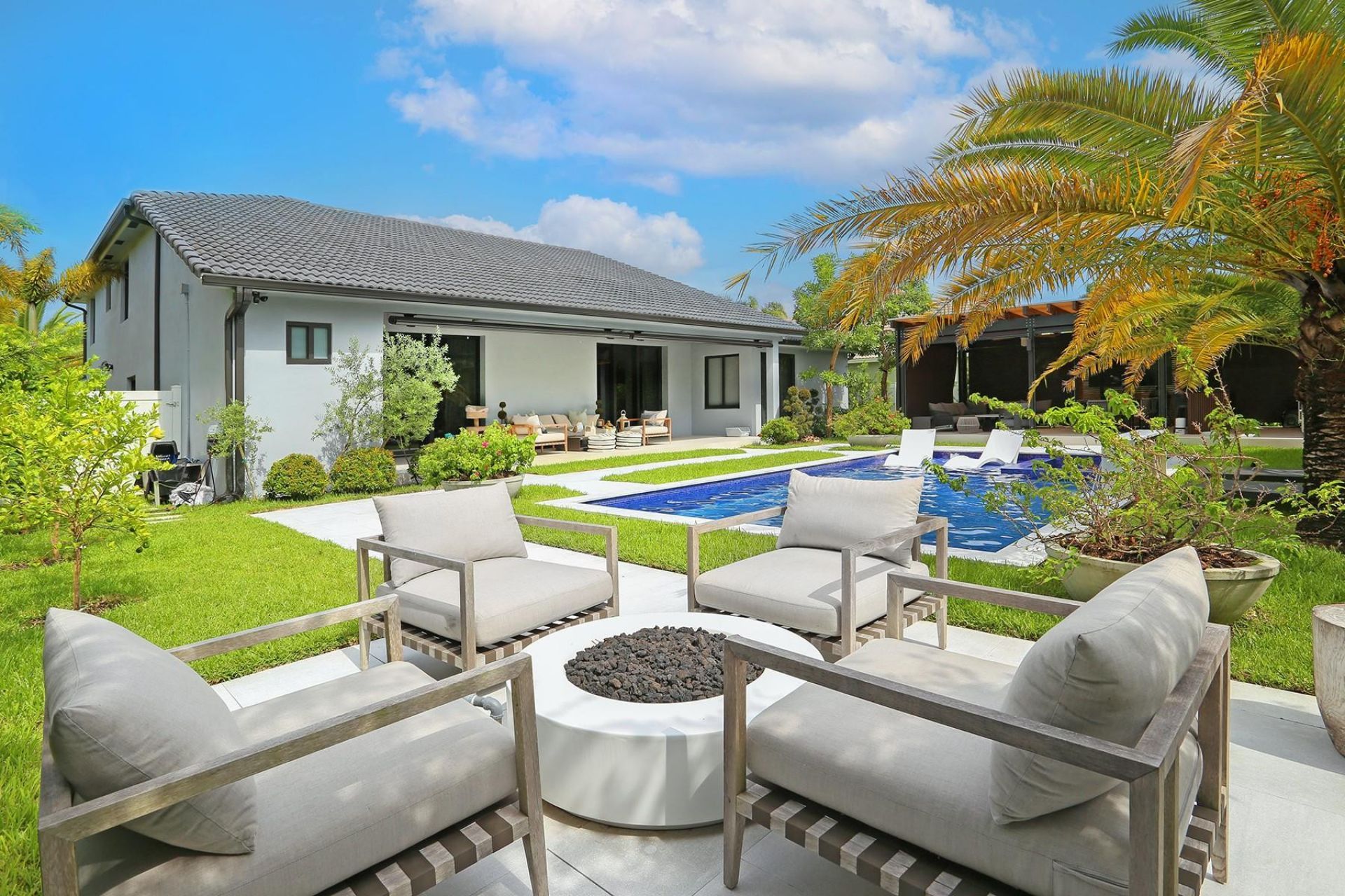 1828 NW 140th Ter, Pembroke Pines, FL 33028 Photo