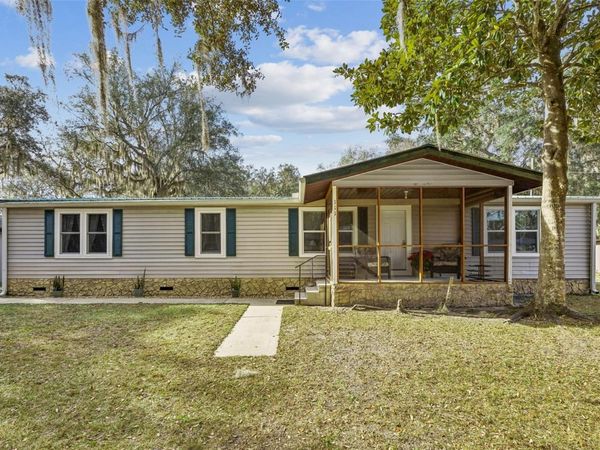 111 FAIRWAY LANE, CRESCENT CITY, FL 32112