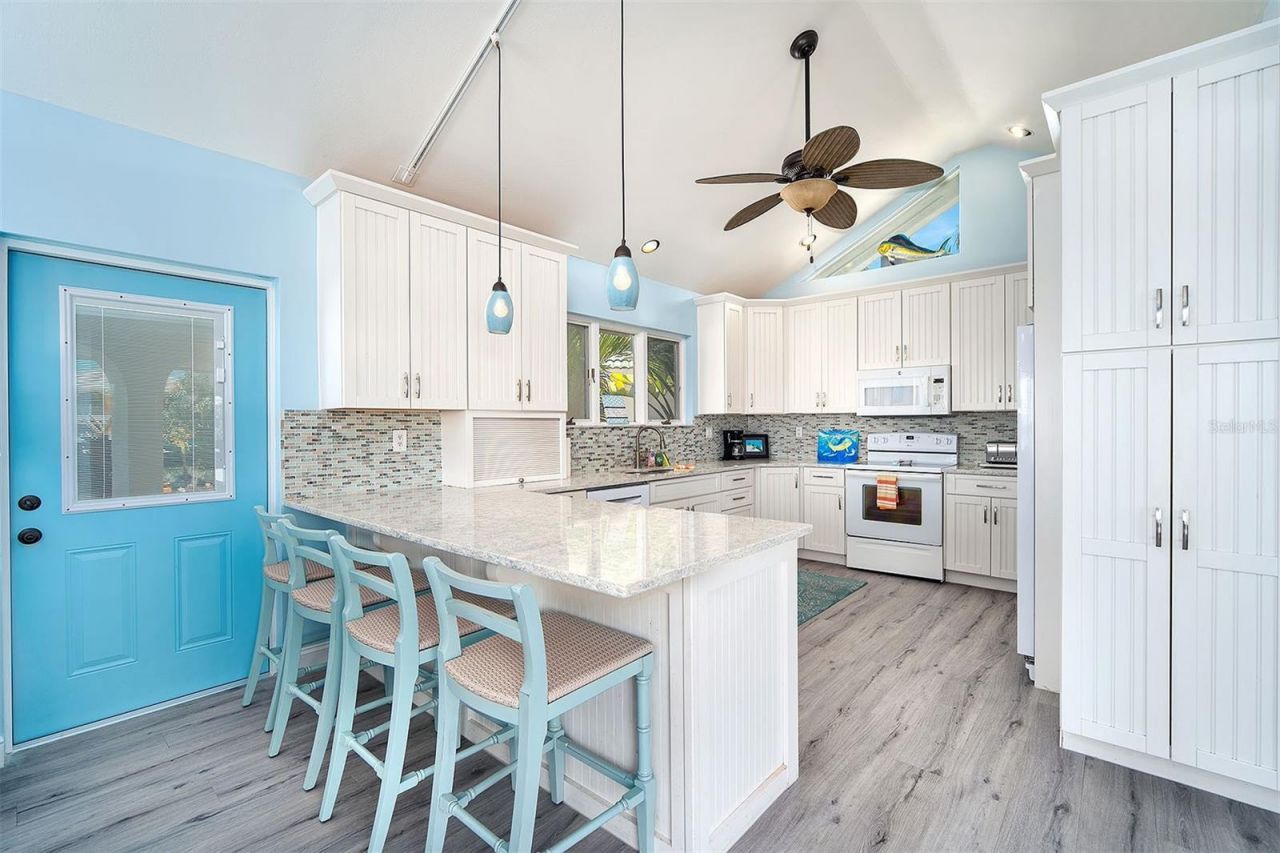 770 9th Street, Key Colony Beach, FL 33051 Photo