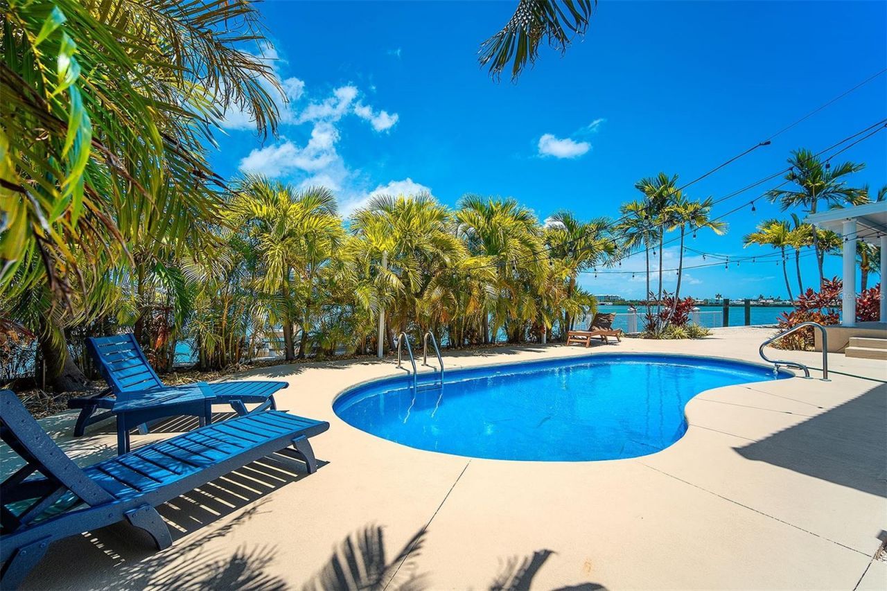 770 9th Street, Key Colony Beach, FL 33051 Photo