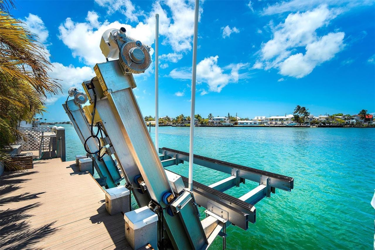 770 9th Street, Key Colony Beach, FL 33051 Photo