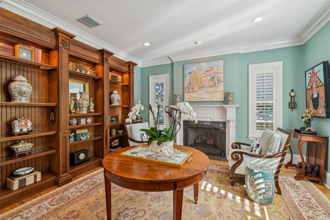 4909 W Spring Lake Drive, Tampa, FL 33629 Photo