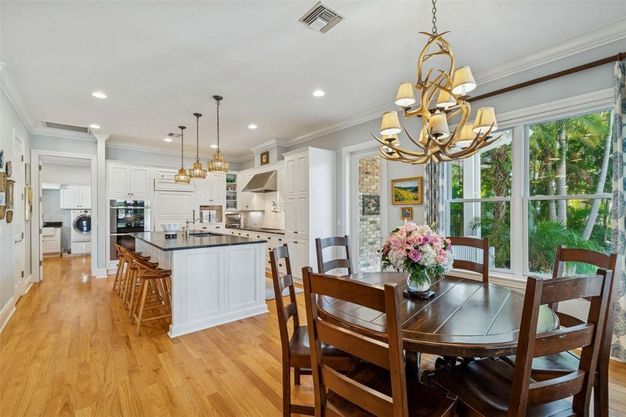 4909 W Spring Lake Drive, Tampa, FL 33629 Photo