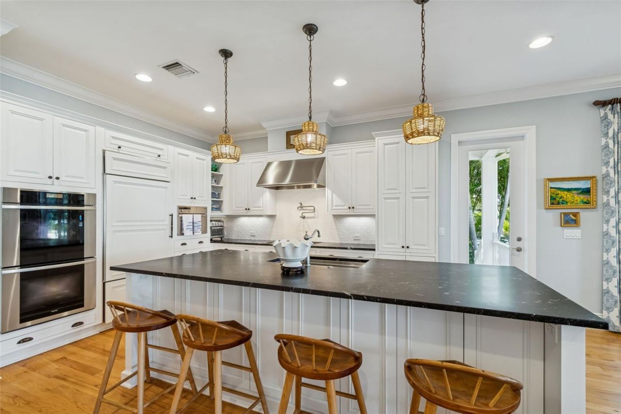 4909 W Spring Lake Drive, Tampa, FL 33629 Photo