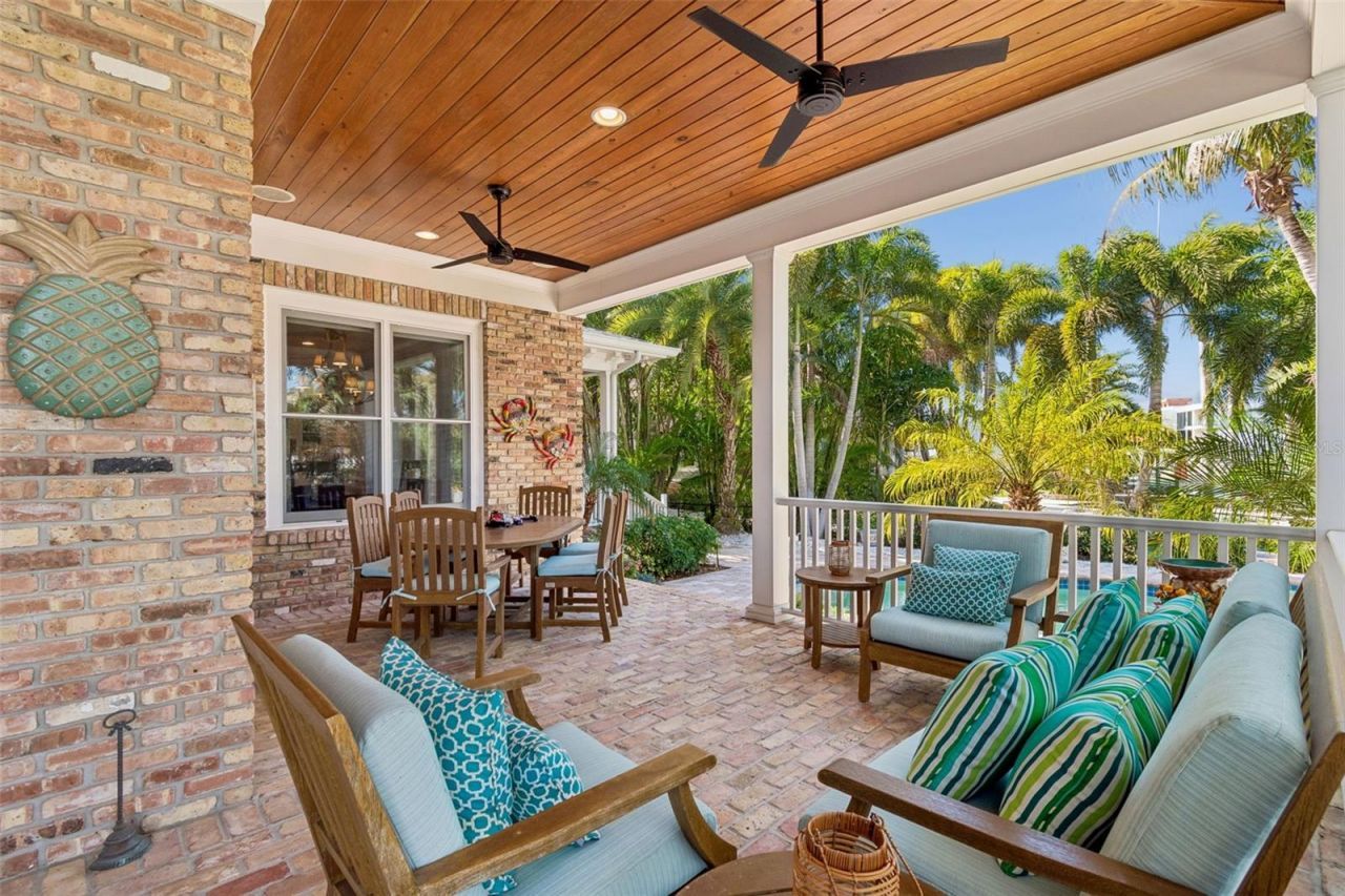 4909 W Spring Lake Drive, Tampa, FL 33629 Photo