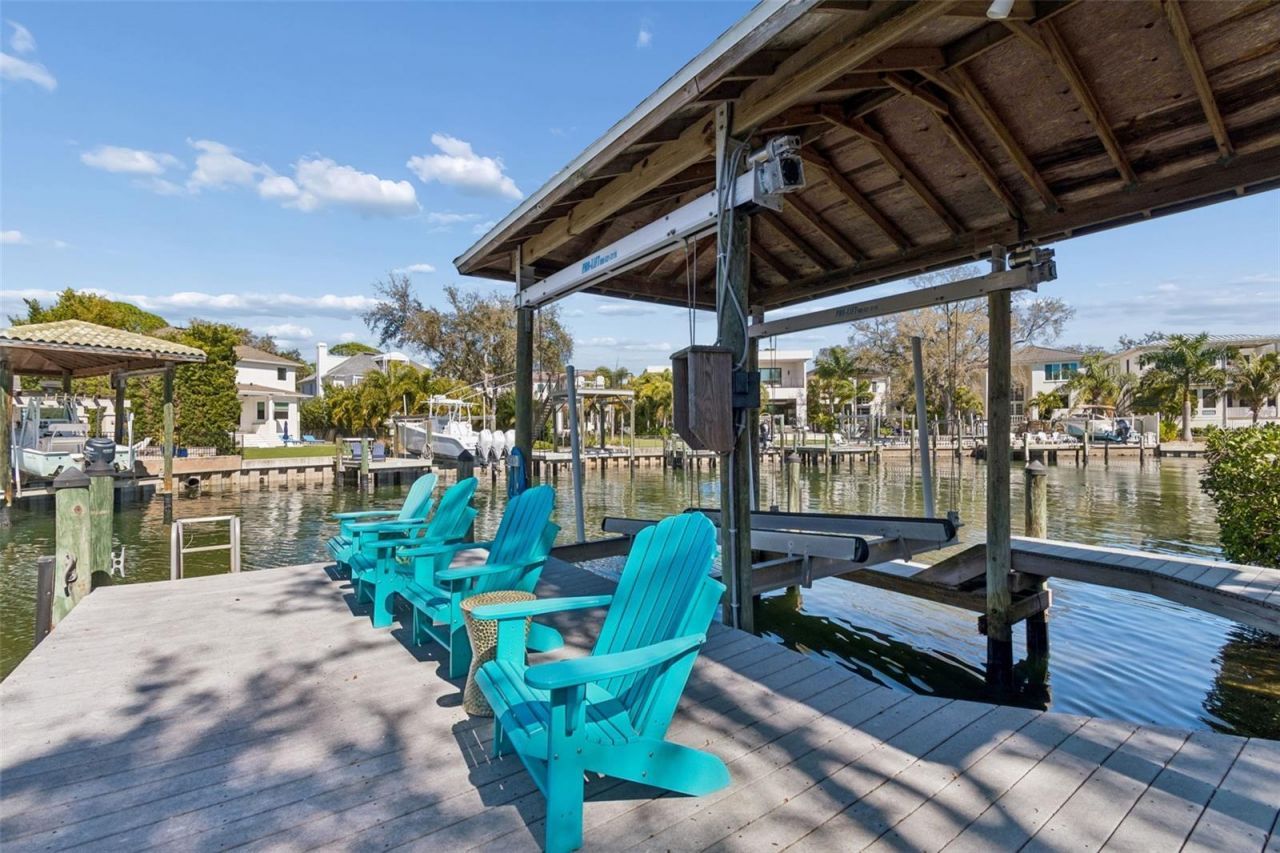 4909 W Spring Lake Drive, Tampa, FL 33629 Photo