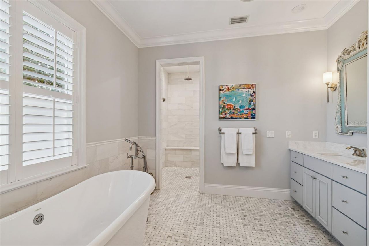 4909 W Spring Lake Drive, Tampa, FL 33629 Photo