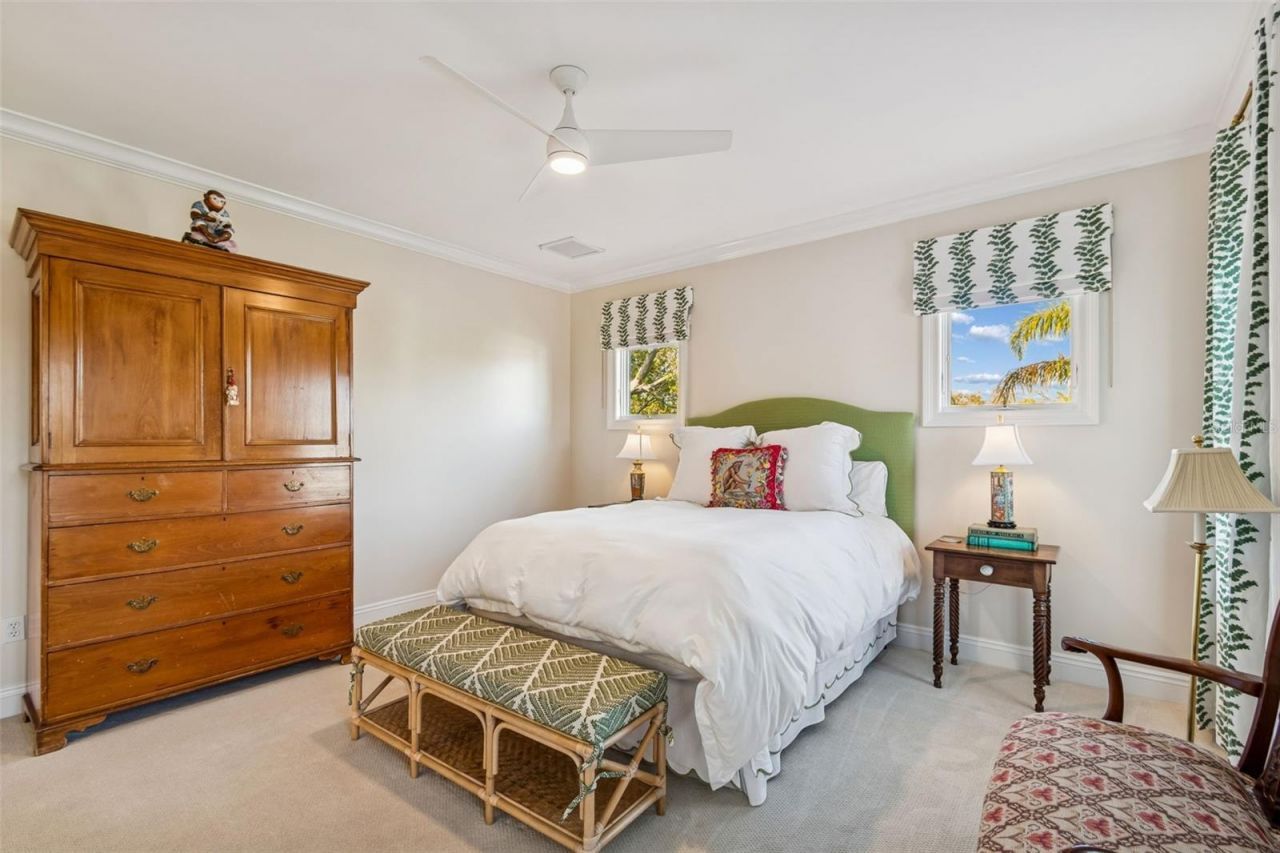 4909 W Spring Lake Drive, Tampa, FL 33629 Photo