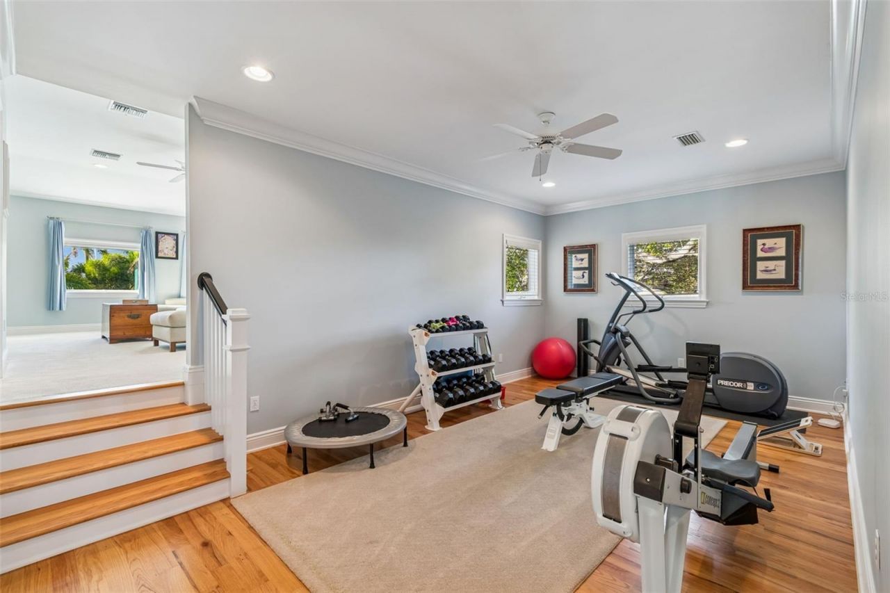 4909 W Spring Lake Drive, Tampa, FL 33629 Photo