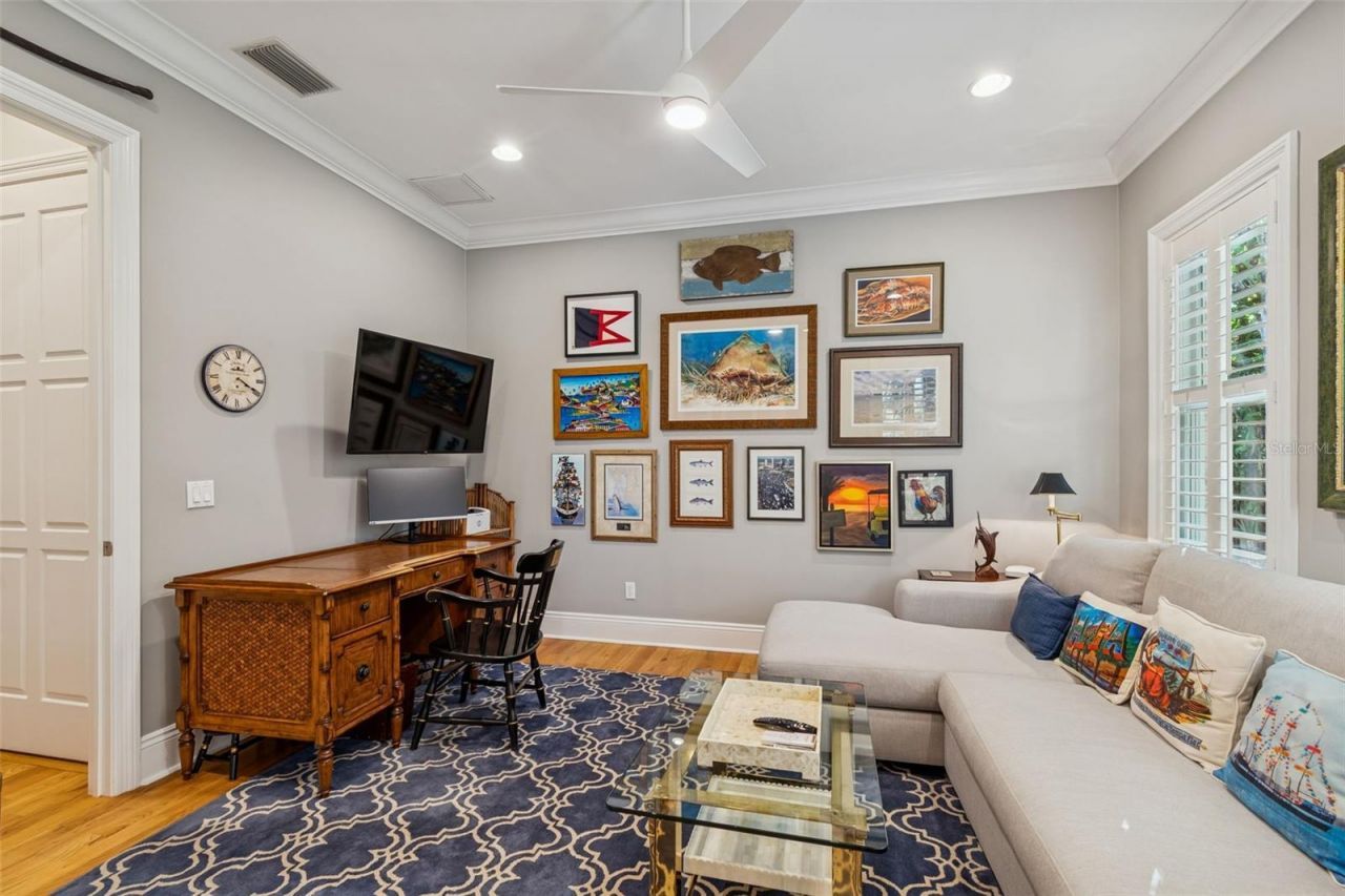 4909 W Spring Lake Drive, Tampa, FL 33629 Photo