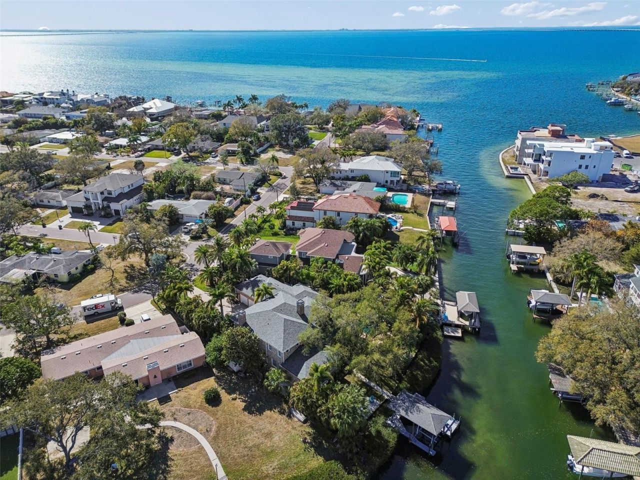 4909 W Spring Lake Drive, Tampa, FL 33629 Photo