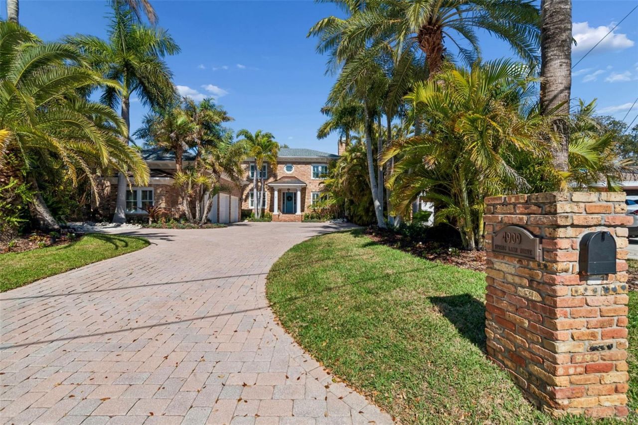 4909 W Spring Lake Drive, Tampa, FL 33629 Photo