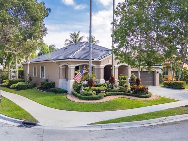 800 Lavender Cir , Weston, FL 33327