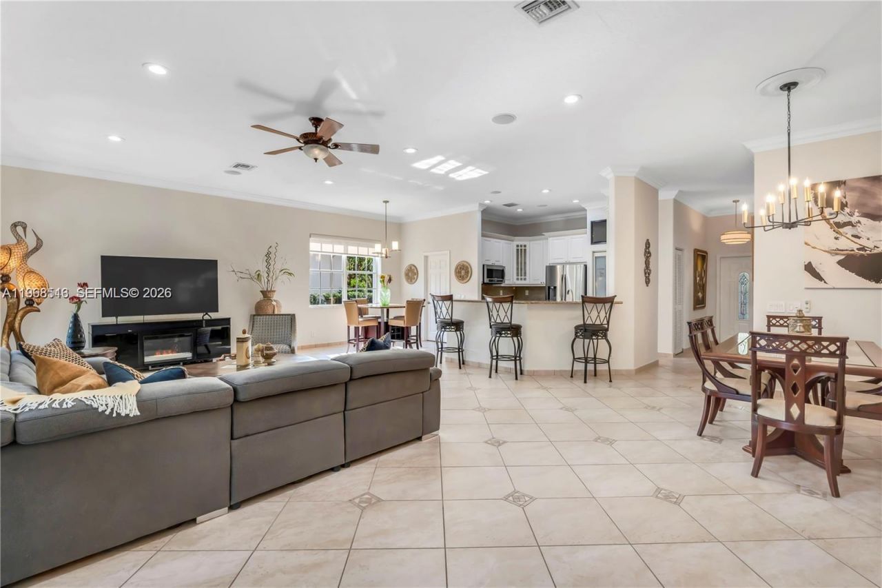 800 Lavender Cir , Weston, FL 33327 Photo