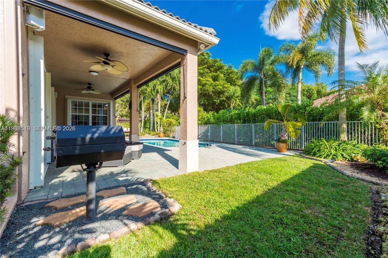 800 Lavender Cir , Weston, FL 33327 Photo