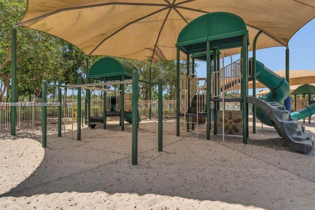 800 Lavender Cir , Weston, FL 33327 Photo