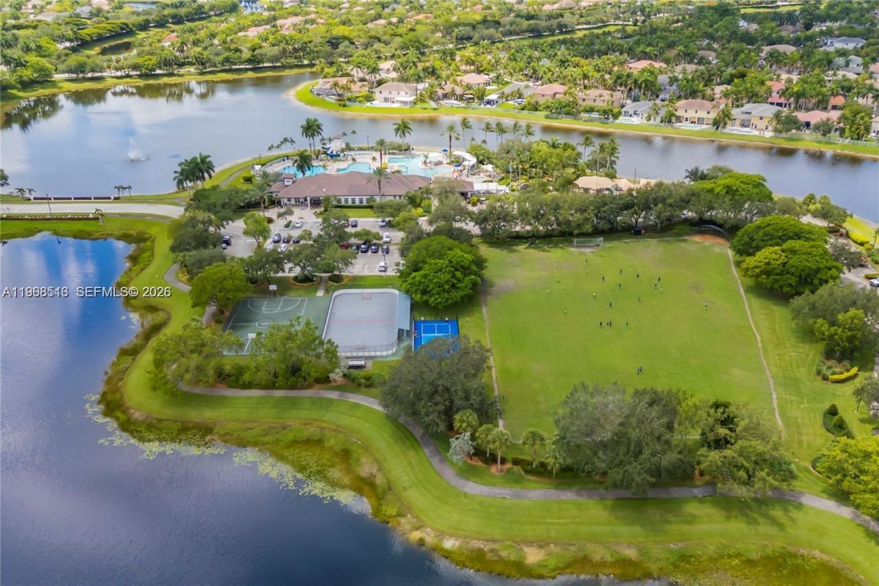 800 Lavender Cir , Weston, FL 33327 Photo