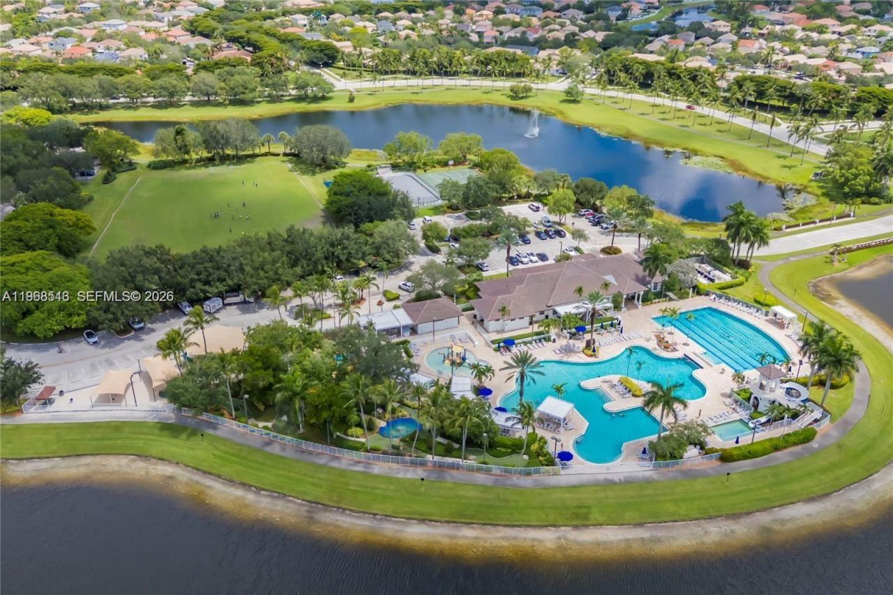 800 Lavender Cir , Weston, FL 33327 Photo